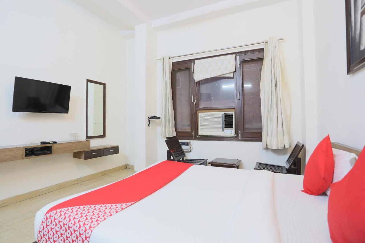 Oyo 60966 Balaji Upvan Hotel Kāsandra Buitenkant foto