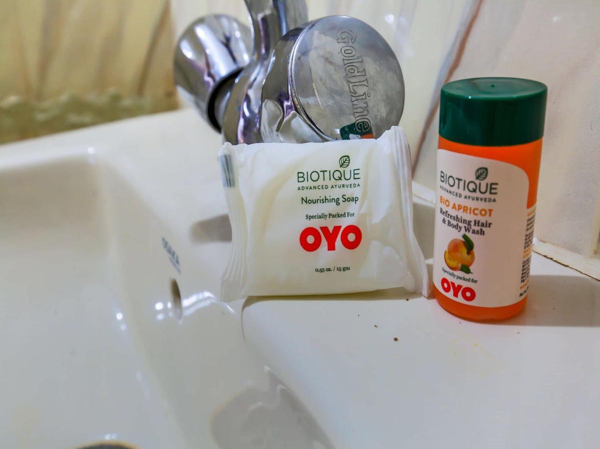 Oyo 60966 Balaji Upvan Hotel Kāsandra Buitenkant foto